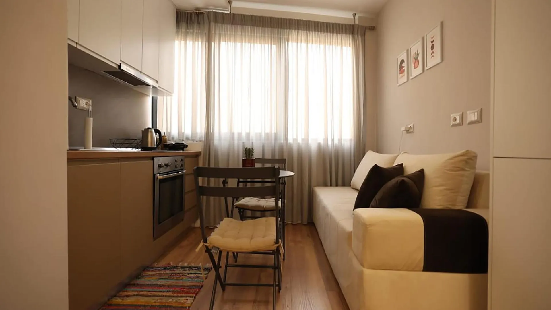 Arkle Apartment 7 地拉那